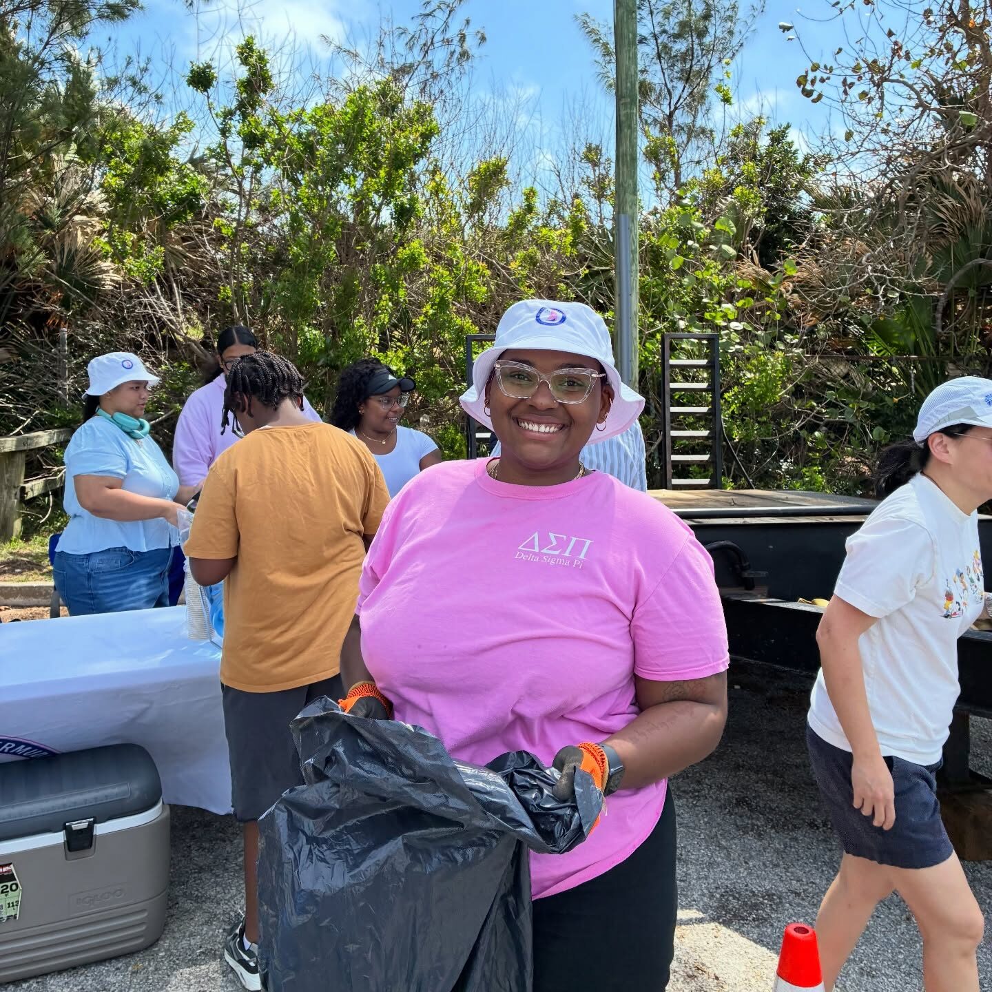 Beach Clean Up | Actuaries of Bermuda